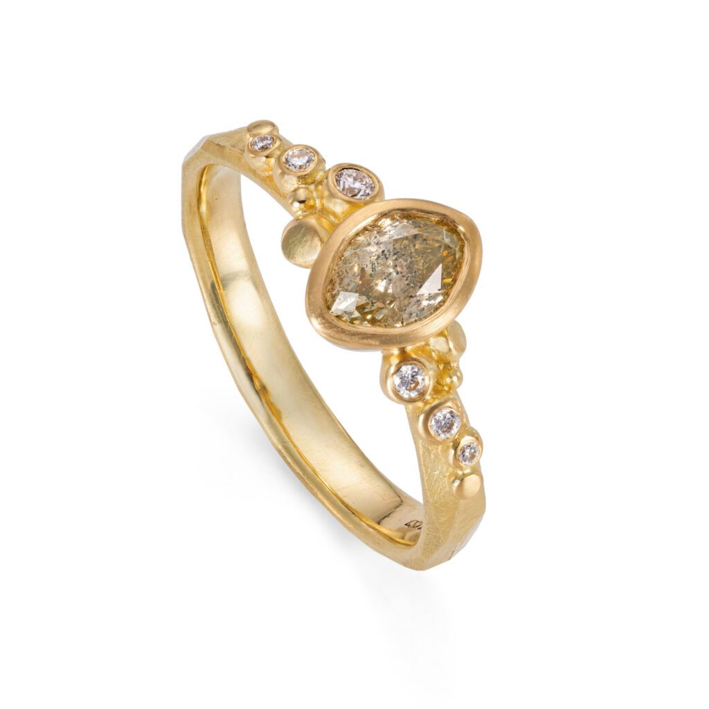 Diamond 18ct yellow gold ring