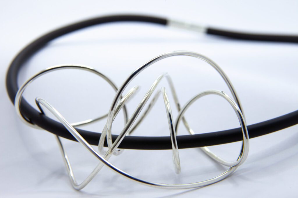 Squiggle Necklace (Small)